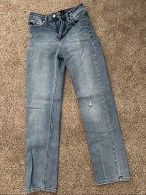 Just Black Women’s Straight Leg Jeans in Light Blue Wash
